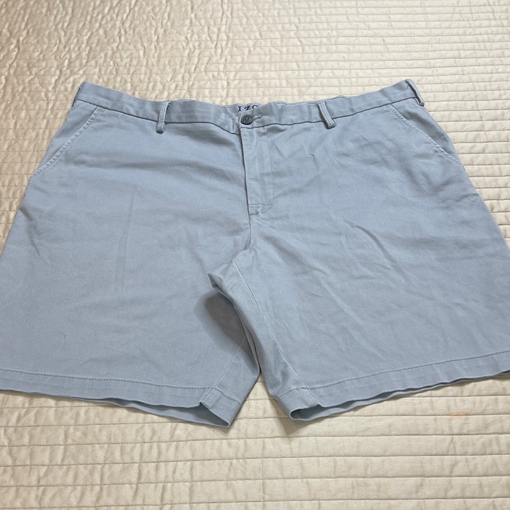 Izod Light Blue Men's Flat-Front Casual Shorts SIZE 40